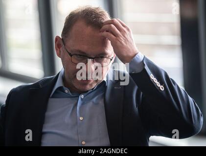 17 Dezember 2019, Berlin: Verdi-Chef Frank Werneke gibt ein Interview. Foto: Paul Zinken/dpa Stockfoto