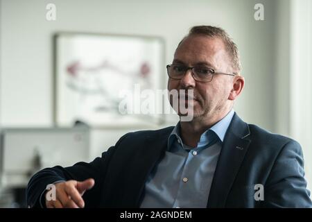 17 Dezember 2019, Berlin: Verdi-Chef Frank Werneke gibt ein Interview. Foto: Paul Zinken/dpa Stockfoto