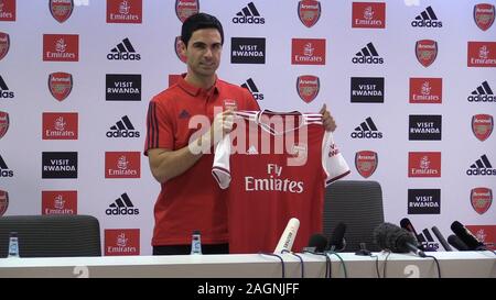 Screen Grab von PA Video von Arsenal manager Mikel Arteta, im Gespräch mit den Medien während einer Pressekonferenz in der Emirates Stadium, London. Stockfoto