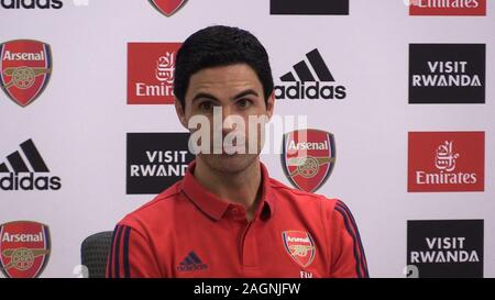 Screen Grab von PA Video von Arsenal manager Mikel Arteta, im Gespräch mit den Medien während einer Pressekonferenz in der Emirates Stadium, London. Stockfoto