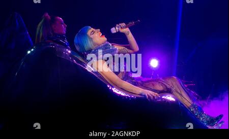 Lady Gaga führt bei "Enigma", ihre Las Vegas Residency im Park MGM Theater, Park MGM, Las Vegas, NV, USA, 23. Oktober 2019 Stockfoto