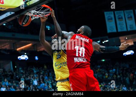 Berlin, Deutschland, 18. Dezember 2019: Landry Nnoko von Alba Berlin Bewertung ein Punkt während der EuroLeague basketball Match zwischen Alba Berlin und FC Bayern Stockfoto