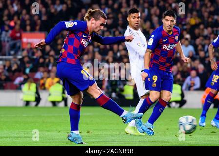 BARCELONA-DEZ 18: Griezmann spielt in der Liga Match zwischen dem FC Barcelona und Real Madrid im Camp Nou Stadion am Dezember 18, 2019 in Barcelon Stockfoto