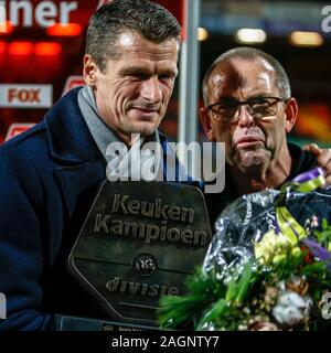 Volendam, Niederlande. 20 Dez, 2019. VOLENDAM, 20-12-2019, Kras Stadion Keuken Kampioen Divisie, niederländische Fußball, Saison 2019-2020, Volendam Trainer/Coach Wim Jonk beste Trainer während des Spiels Credit: Pro Schüsse/Alamy leben Nachrichten Stockfoto