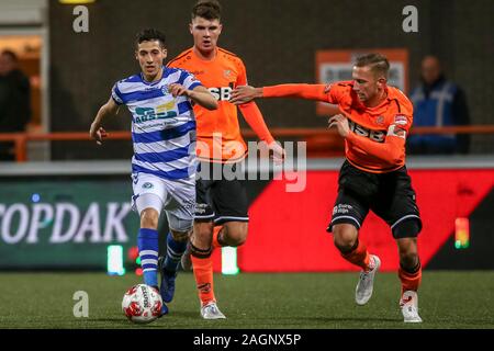 Volendam, Niederlande. 20 Dez, 2019. VOLENDAM, 20-12-2019, Kras Stadion Keuken Kampioen Divisie, niederländische Fußball, Saison 2019-2020, De Graafschap Spieler Mohamed Hamdaoui zählte 2-2 während des Spiels Credit: Pro Schüsse/Alamy leben Nachrichten Stockfoto