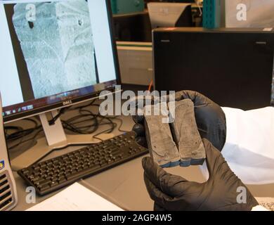 Explosive Vorrichtung Untersuchung und Analyse bei der FBI-Labor. Stockfoto