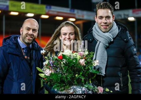 Volendam, Niederlande. 20 Dez, 2019. VOLENDAM, 20-12-2019, Kras Stadion Keuken Kampioen Divisie, niederländische Fußball, Saison 2019-2020, Debby Bont Handball Weltmeister Credit: Pro Schüsse/Alamy leben Nachrichten Stockfoto