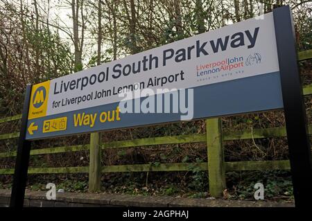 Liverpool South Parkway, zum Flughafen Liverpool John Lennon, Merseyrail, Garston, Merseyside, North West England, UK-LPY Stockfoto