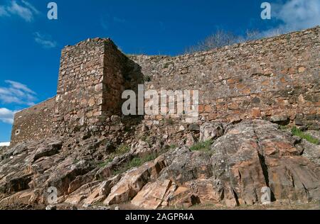 Burg, 13. Jahrhundert, Cumbres De San Bartolome, Provinz Huelva, Andalusien, Spanien, Europa. Stockfoto