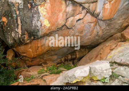 Felsformationen, metamorphe Quarzite, Paläozoikum, ordovizium Zeitraum, Arroyo de San Servan, Badajoz, Extremadura, Spanien, Europa. Stockfoto