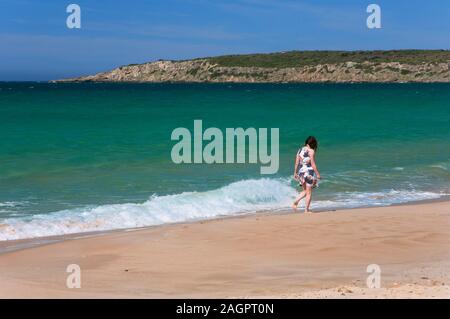 Strand von Bolonia, Tarifa, Provinz Cadiz, Andalusien, Spanien, Europa. Stockfoto