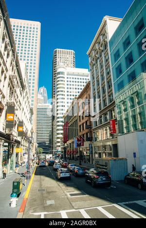 San Francisco, CA - Juli 2018 - Seilbahn auf der Straße von San Francisco Stockfoto