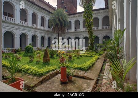 09 Jun 2009 Basilika Bom Jesus Kreuzgang Old Goa oder Velha Goa Indien Stockfoto