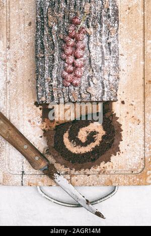 Hausgemachte Weihnachten Schokolade yule Log Stockfoto