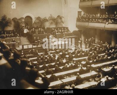 Erste Tagung der Liga der Nationen, 15. November 1920 in Genf. Museum: UN, New York. Autor: anonym. Stockfoto