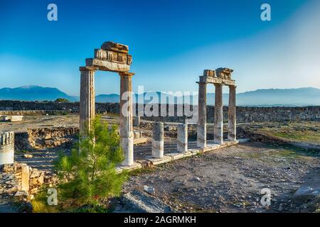 Alte Ruinen der römischen Stadt Hierapolis, Pamukkale, Türkei Stockfoto