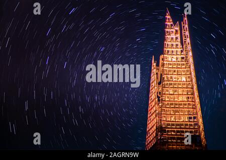 August 17, 2019 - London, Vereinigtes Königreich. Der Shard ist wohl das Wahrzeichen von London, hoch über allen anderen Wolkenkratzer und mit Stockfoto