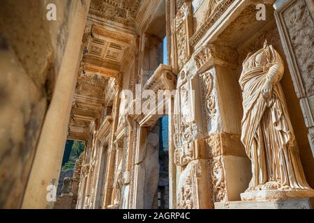 Celsius Bibliothek in der antiken Stadt Ephesus (Efes). Die meisten besuchten antiken Stadt in der Türkei. Selcuk, Izmir Türkei Stockfoto