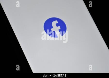 Facebook-symbol auf Monitor. Facebook eine der größten Social Network Website. Symbol Facebook.com. Social Media App. Soziales Netzwerk Stockfoto
