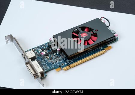 ATI Radeon 1 GB7570 16-pin-PCI-Grafikkarte. Stockfoto