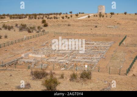 Casa de los Plintos y Atalaya islamica, Uxama, Alto del Castro, Villa de origen celtíbero que Daten de hace más de 2.000 años, Soria, Comunidad Autónoma de Castilla, Spanien, Europa. Stockfoto