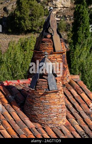 Chimenea tipica, Calatañazor, Soria, Comunidad Autónoma de Castilla, Spanien, Europa. Stockfoto