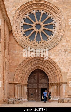 Portada de la Iglesia, Monasterio de Santa María la Real de Huerta, construido ENTRE LOS SIGLOS XII y XVI, Santa María de Huerta, Soria, Comunidad Autónoma de Castilla y León, Spanien, Europa. Stockfoto