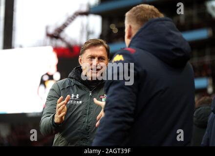 Southampton manager Ralph Hasenhuttl (links) und Aston Villa manager Dean Smith während der Premier League Match in der Villa Park, Birmingham. Stockfoto