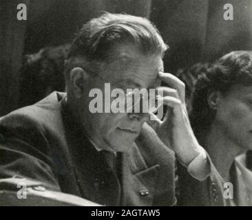 Italienischen Politikers Palmiro Togliatti an der Nationale Kongress der Kommunistischen Frauen, Rom, Italien 1950 s Stockfoto