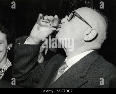 Italienische Politiker der PSI-sozialistische Partei Pietro Nenni bei einem Empfang, Rom, Italien 1961 Stockfoto