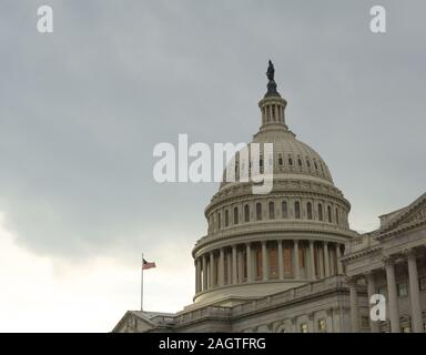 Mai 25, 2019, Washington D.C. Sturmwolken über dem US Capitol Gebäude sammeln, Washington D.C. Stockfoto