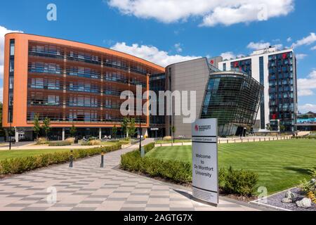 Neue, moderne Architektur des Vijay Patel Gebäude in der Nähe des Eingang De Montford Universität Campus, Leicester, England, Großbritannien Stockfoto