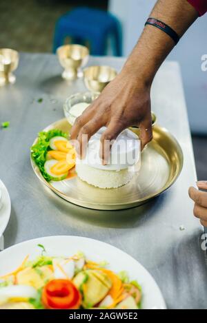 Nepali Dal Bhat, traditionelle nepalesische Essen, Thamel Kathmandu Stockfoto