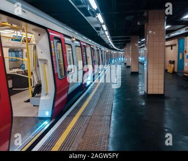 Die Londoner U-Bahn ist die schnellste Methode um die Hauptstadt von London zu reisen. Stockfoto