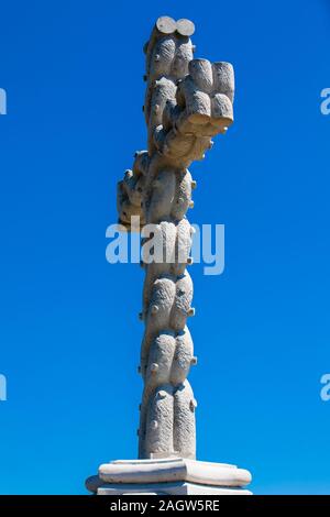 SINTRA, PORTUGAL - Mai, 2018: Die Cruz Alta in den Gärten von Pena Park bei der Stadt Sintra Stockfoto