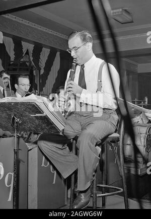 Portrait von Benny Goodman, 400 Restaurant, New York, N.Y., Ca. Juli 1946 Stockfoto