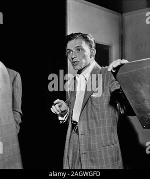 Portrait von Frank Sinatra, Liederkrantz Hall, New York, N.Y., Ca. 1947 Stockfoto