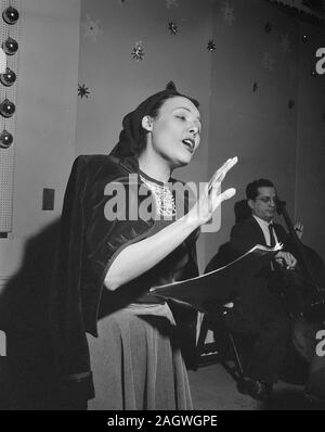 Portrait von Lena Horne, New York, N.Y., zwischen 1946 und 1948 Stockfoto