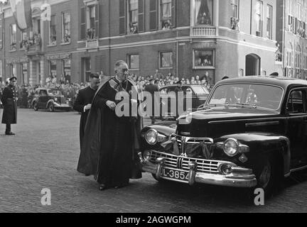 Oktober 10, 1947 - Taufe Prinzessin Marijke (Christina) im Dom Kirche in Trecht Beschreibung Anreise Kardinal De Jong Stockfoto