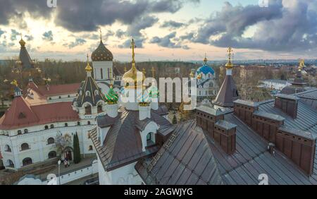 St. Elisabeth Kloster. Frauen im orthodoxen Kloster am Rande der Stadt Minsk Stockfoto