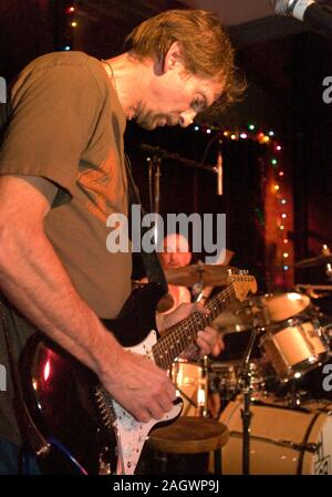 Kenny Loggins führt im Soho Restaurant & Music Club am Dezember 30th, 2004 in Santa Barbara, Kalifornien. Stockfoto