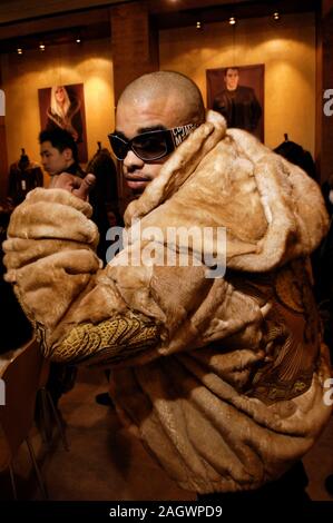 Sänger Raz B Portrait an der magic Fashion Show im Convention Center in Las Vegas, Nevada. Stockfoto