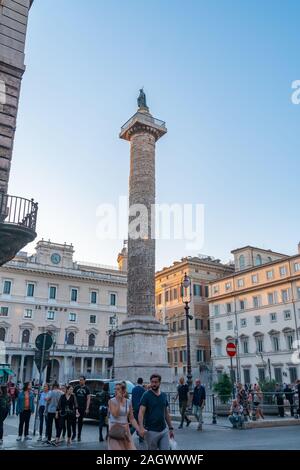 Rom, Italien, 27.10.2019: Marcus Aurelius Spalte Piazza Colonna Rom Stockfoto