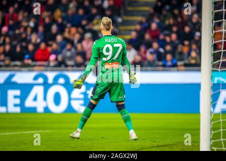 Ionut Andrei radu (CFC Genua) während Inter vs Genua, Mailand, Italien, 21. Dez. 2019, Fußball Italienische Fußball Serie A Männer Meisterschaft Stockfoto