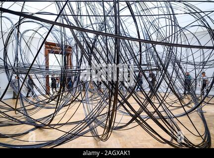 Antony Gormley Ausstellung - Königliche Akademie der Künste, Piccadilly, London Stockfoto