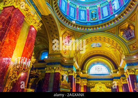 BUDAPEST, Ungarn - May 29, 2019: Innere der St. Stephans Basilika in Budapest, Ungarn Stockfoto