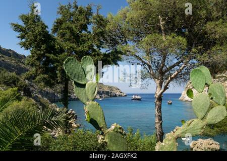 Anthony-Quinn-Bucht ist heute der Name für sterben Vagies-Bucht an der Ostkueste der griechischen Insel Rhodos. Stockfoto