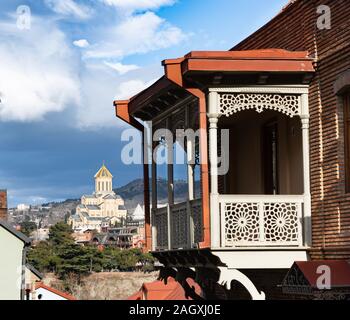 Blick vom Balkon der Armenischen Kirche von St. George. Altstadt von Tbilissi. Georgien. Surb Gevorg. Stockfoto