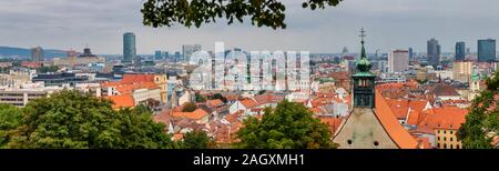 Bratislava, Slowakei - 22. August 2019. Panorama der Stadt Bratislava. Bratislava ist die Hauptstadt der Slowakei Stockfoto