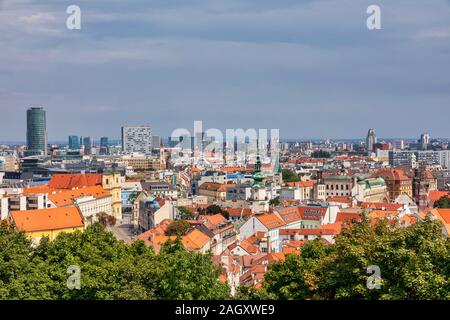 Bratislava, Slowakei - 22. August 2019. Panorama der Stadt Bratislava. Bratislava ist die Hauptstadt der Slowakei Stockfoto